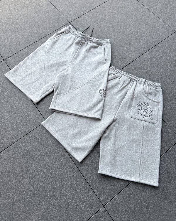 481993465_18025975967641675_7097864506352279396_n-600x750-2 A Mertra Shorts Grey